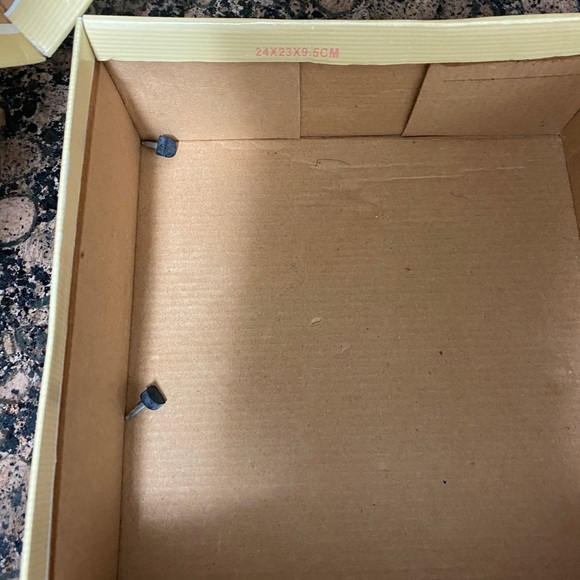 Promise Patient Leather Keyhole Cutout Pumps Sz 10 - Picture 3 of 6